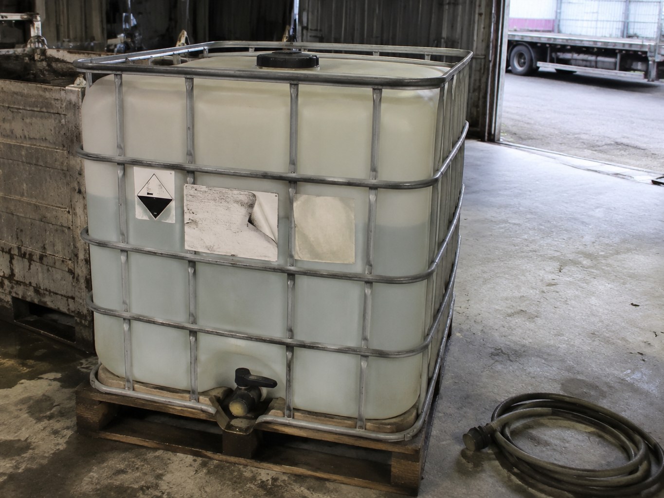 2-Hydroxyethyl Methacrylate