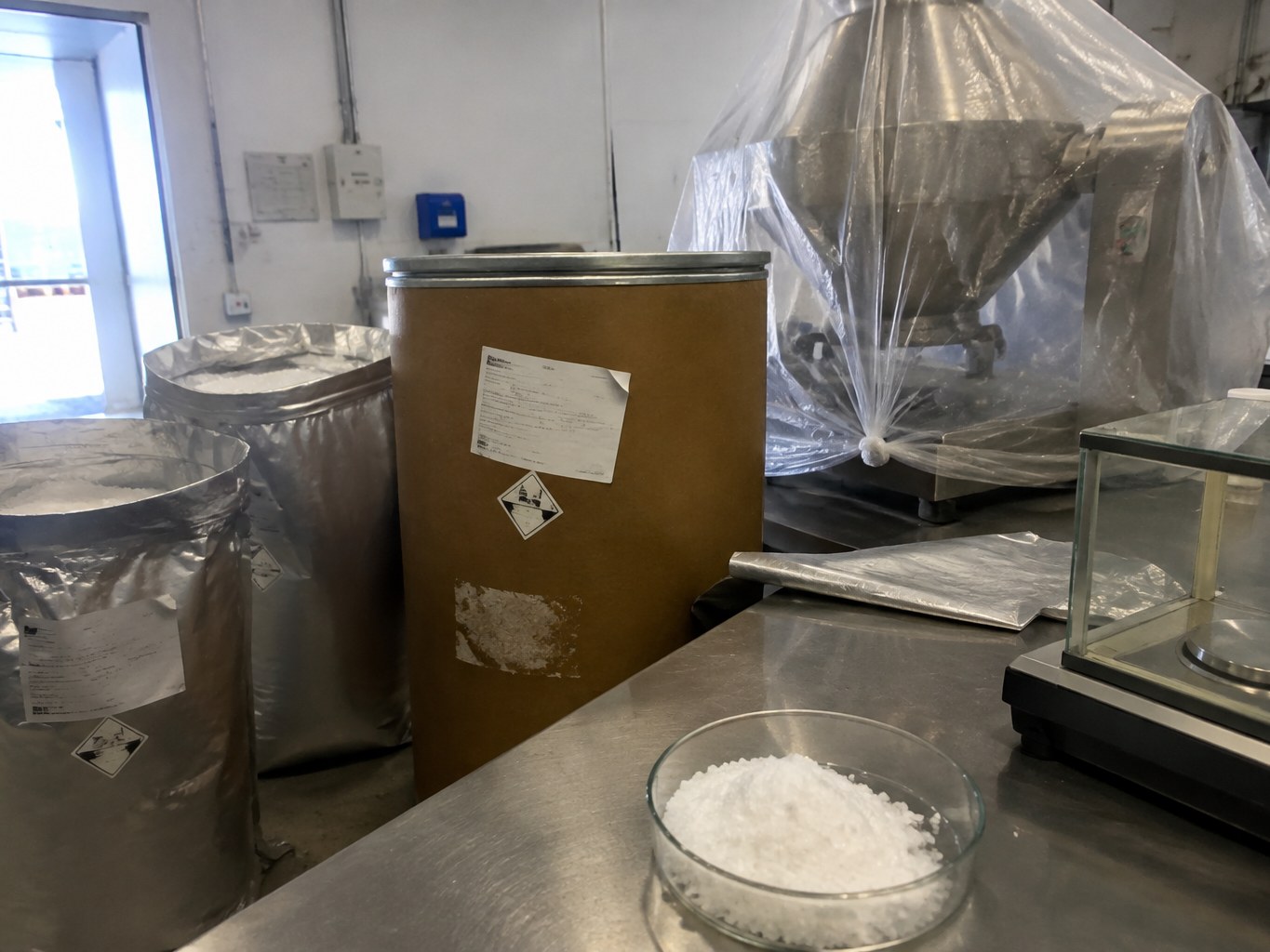 AMMONIUM ACETATE