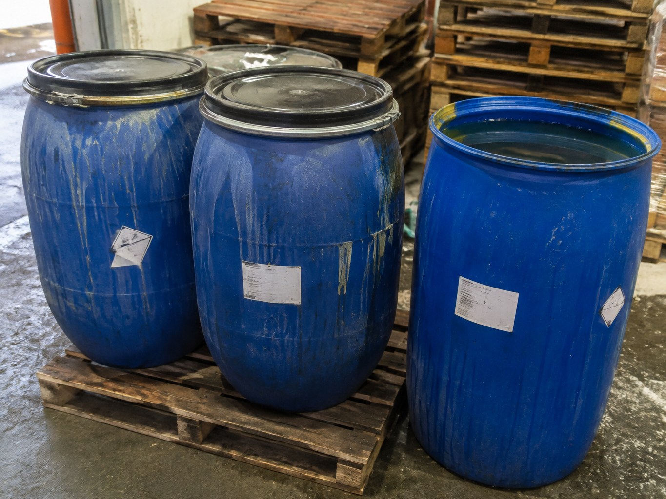 Hexahydrotriazine