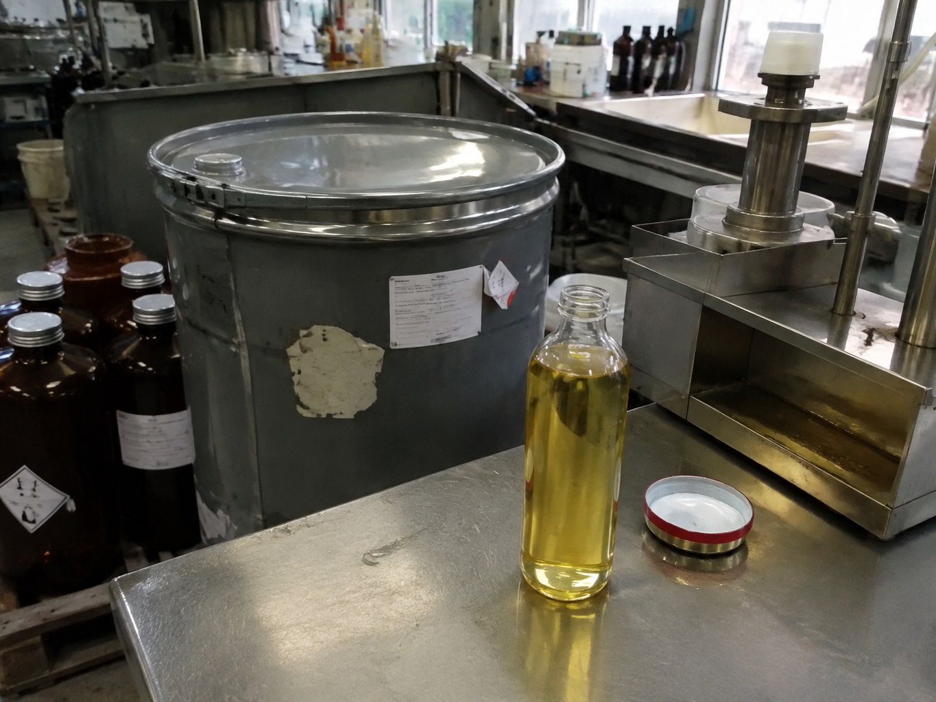 LEMONGRASS OIL